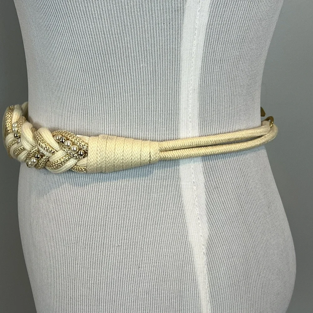 Vintage Women's Braided Woven Belt Macrame Size S/M Ivory Tan Gold Tone